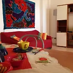 شقة La